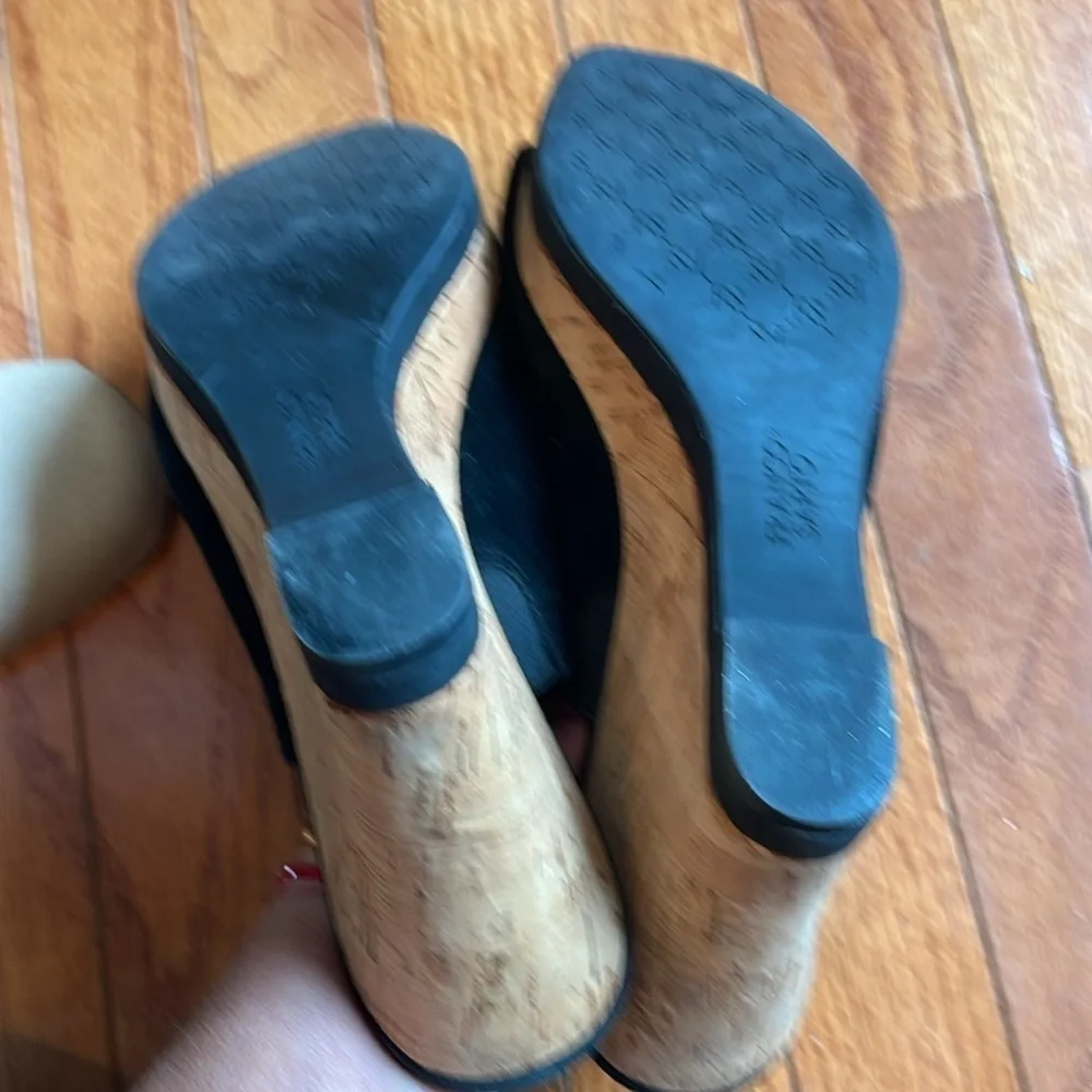 🗑️ Franco Sarto  black suede wedge sandal with cork wedge